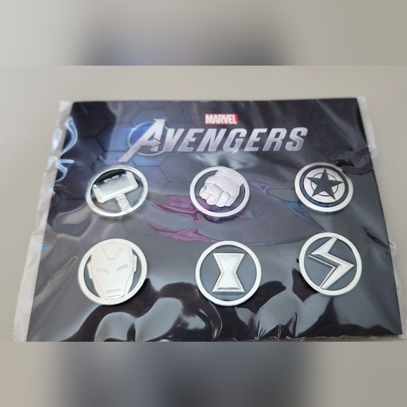Marvel Avengers Pin Set - New! - Picture 1 of 3